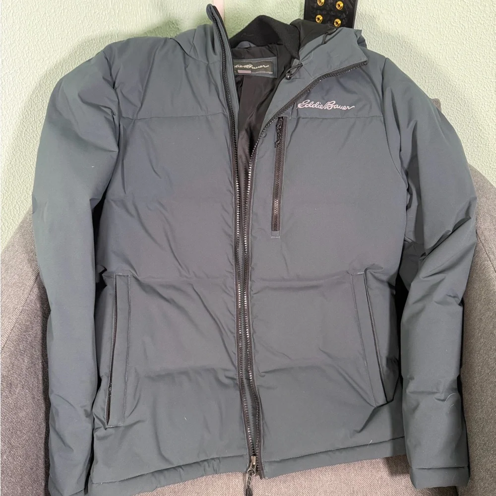 Eddie Bauer Puffer Jacket - Picture 3 of 3